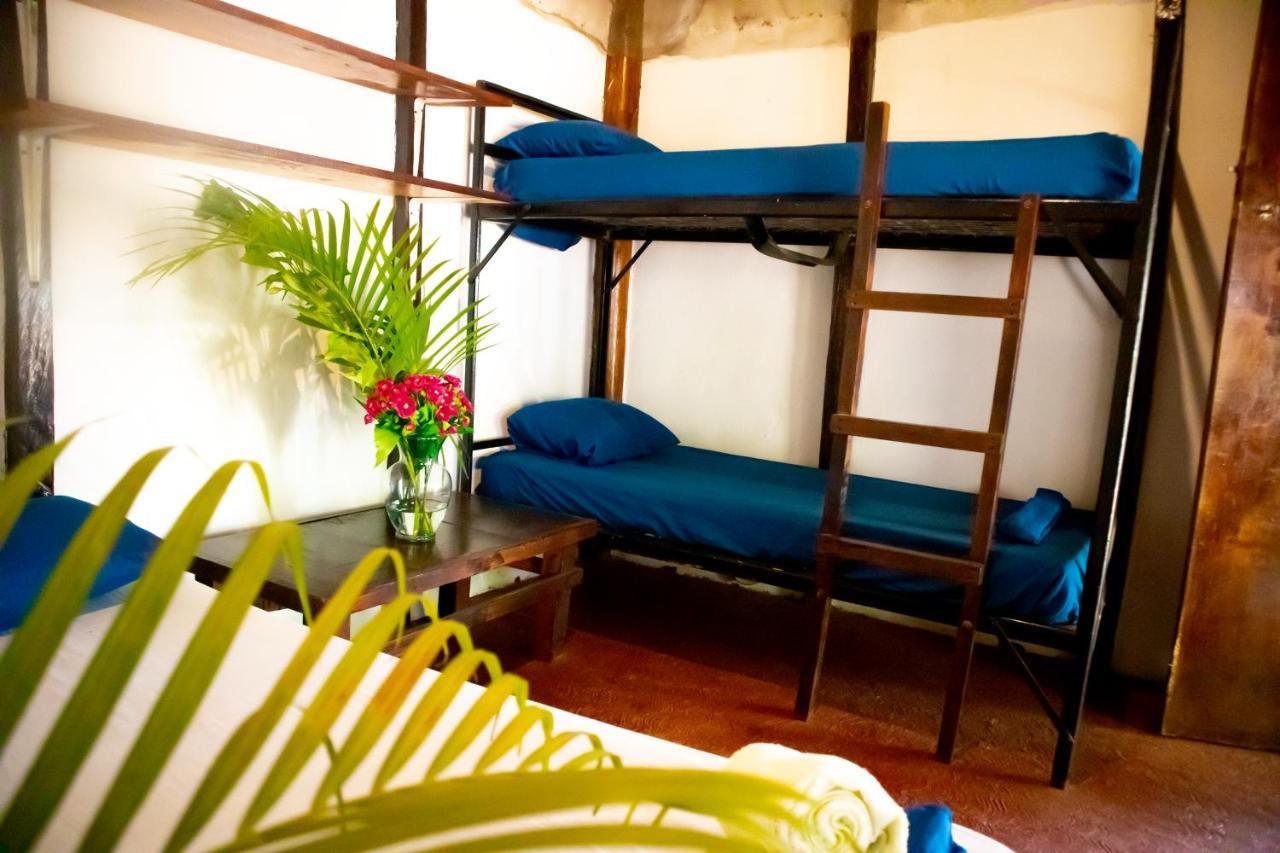 Hostal Shalom Puerto Escondido  Luaran gambar